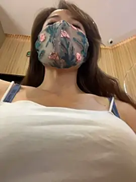 kiss_loo's Webcam Show