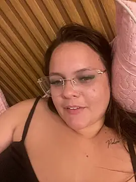 Laryssinha_69's Webcam Show