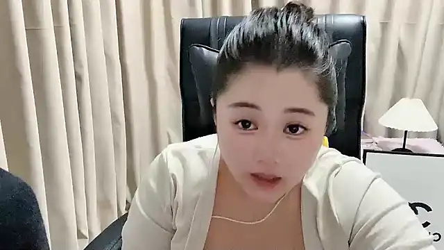 Luckysisi-s' Webcam Show