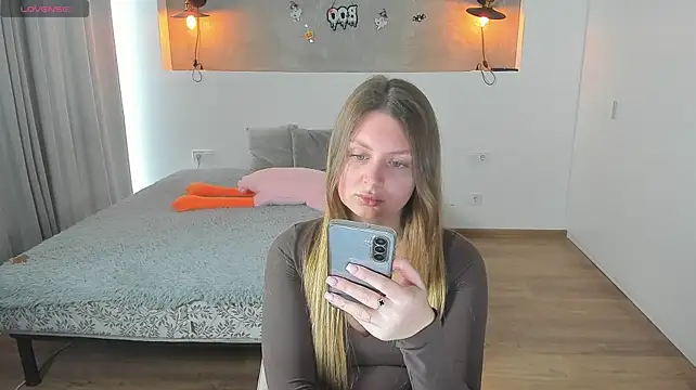 Kitkatvel's Live XXX Chat