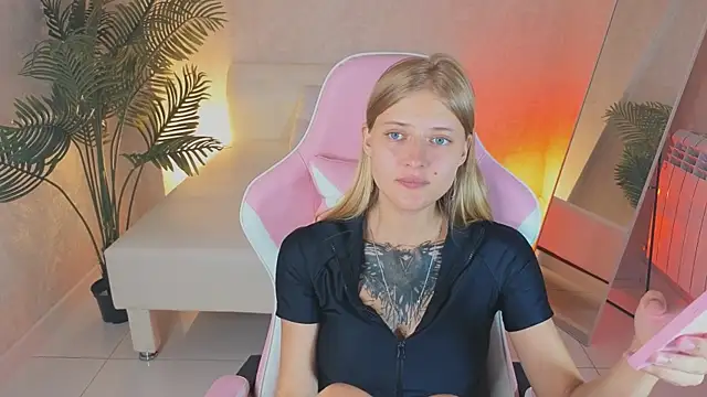 Rebecca_Caldwell's Webcam Show