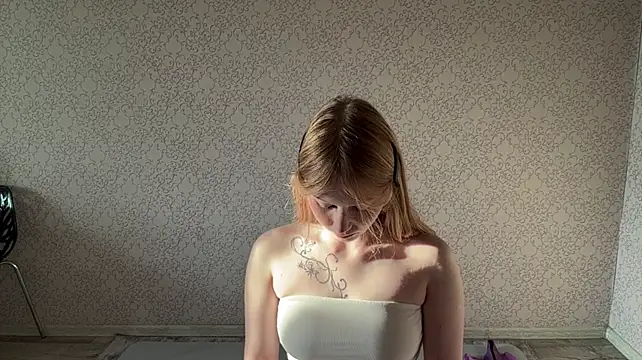 RavenShuker's Webcam Show