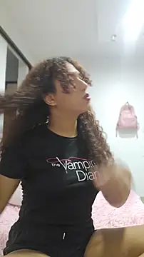 lilith_isabella25's Webcam Show