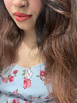 Yours_riya11's Webcam Show