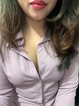 Yours_riya11's Webcam Show