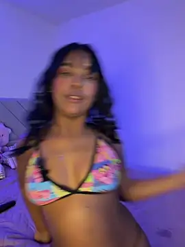 MIAROGERSSS' Webcam Show