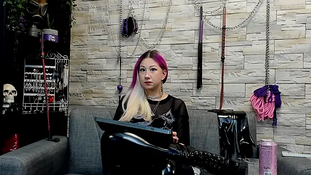 Miss_Kaz's Webcam Show