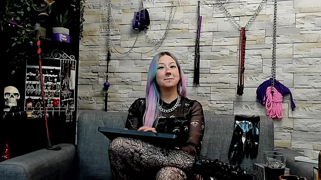 Miss_Kaz's Live XXX Chat