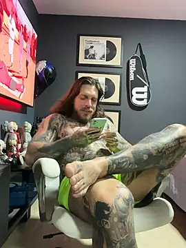 ThomasHells' Live XXX Chat