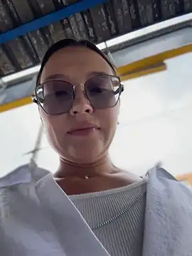 LunaMood's Webcam Show