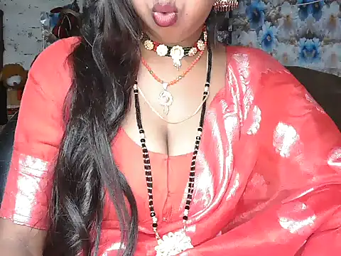 NottyMomo's Webcam Show