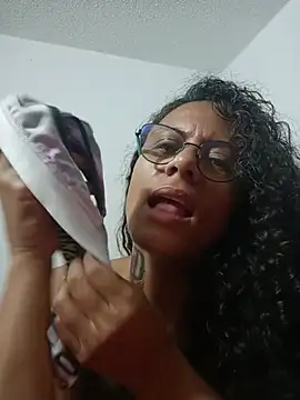 Claro_de_Luna's Live XXX Chat