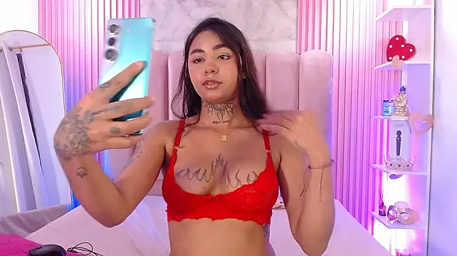 LunaRose18's Webcam Show