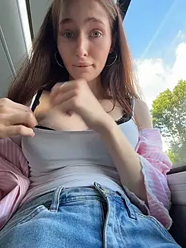-missbehaving-'s Webcam Show