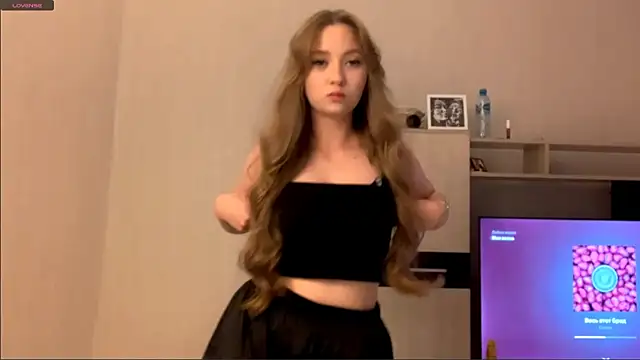 WhoShy's Live XXX Chat
