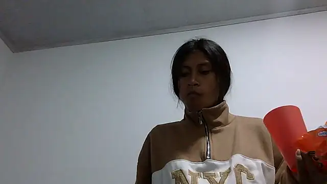 Pocahontas_Honey's Webcam Show