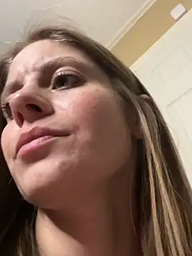 Kateluvv's Webcam Show