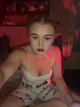 lyalyalii's Webcam Show