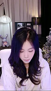 GUGUGAGA-1's Live XXX Chat