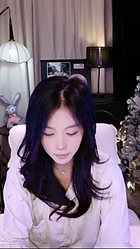 GUGUGAGA-1's Live XXX Chat