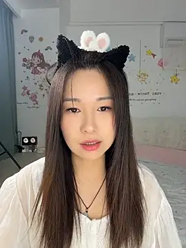 momo0021's Live XXX Chat