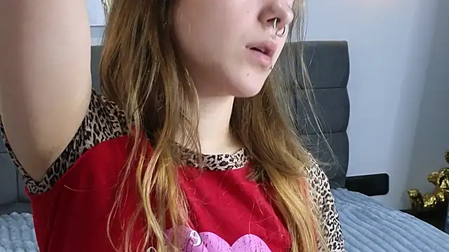 LauraLowe's Webcam Show