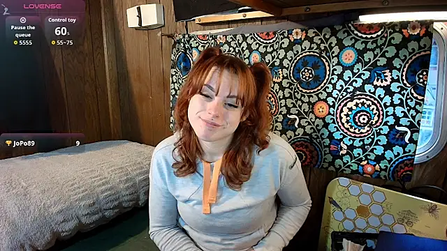 ElinaLaverins' Webcam Show