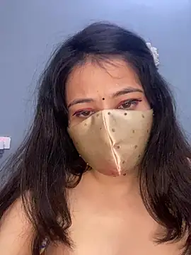 Pari8822's Webcam Show