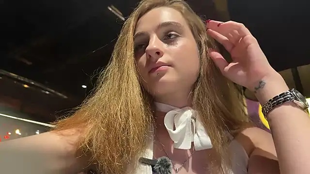 JuliDavo's Live XXX Chat