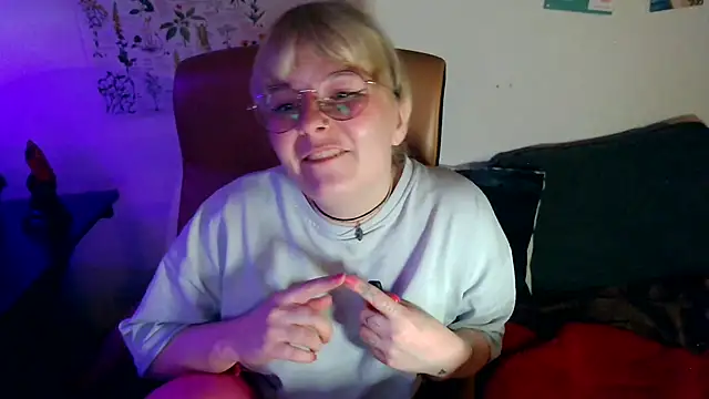 Cariniii's Live XXX Chat