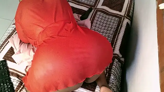 MissDiva1990's Live XXX Chat
