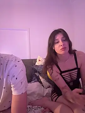 Chaos_and_cream's Webcam Show
