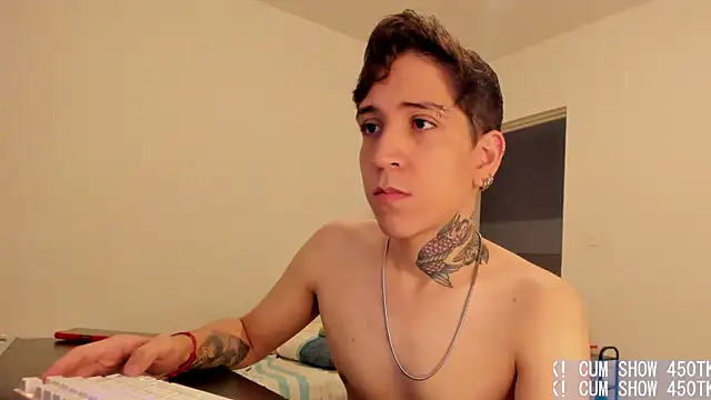 Michael_v77's Webcam Show