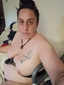 Mannibee4's Webcam Show