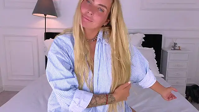 MiaMilfX's Webcam Show
