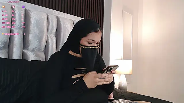 aida_milk's Webcam Show