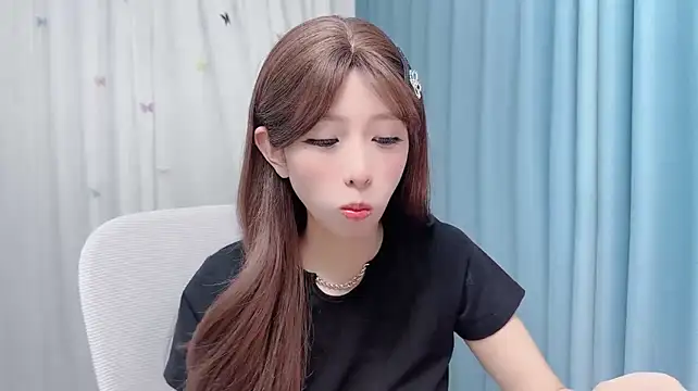 LZL68's Live XXX Chat