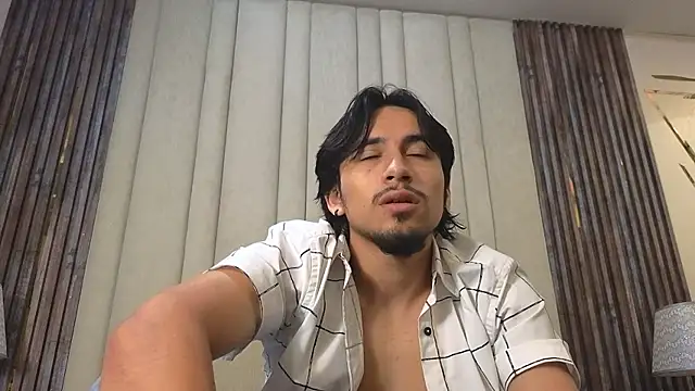 LatinShortt's Webcam Show