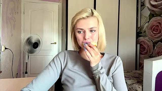 LanitaMcphaul's Webcam Show