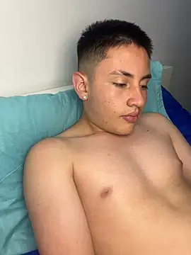andreslavado's Webcam Show