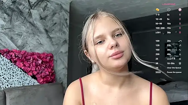 Rita_Blondana's Webcam Show