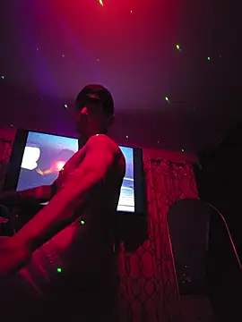 NEWHUNGBOY's Live XXX Chat