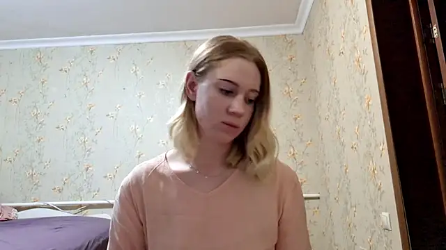renna_rine's Live XXX Chat