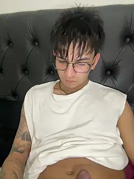 tailung228's Webcam Show