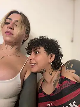 Velvet1_'s Webcam Show