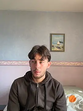 Cestmoi84's Webcam Show