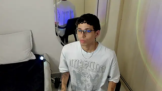 Mheysam_Youngerx's Webcam Show