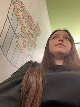 EvelynFly's Live XXX Chat