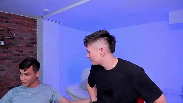 Spaceboyss18's Webcam Show