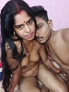 Hoti-bhabhi's Webcam Show